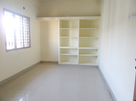 3) Li id 375 - Master Bedroom.JPG